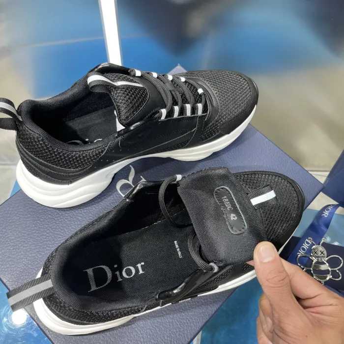 Dior B22 Black