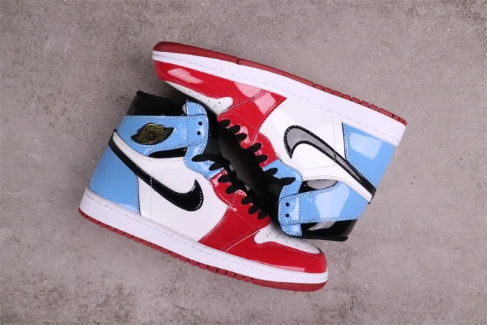 Jordan 1 Retro High Fearless UNC Chicago