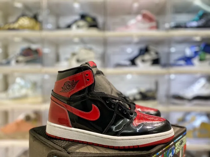 Jordan 1 Retro High OG Patent Bred